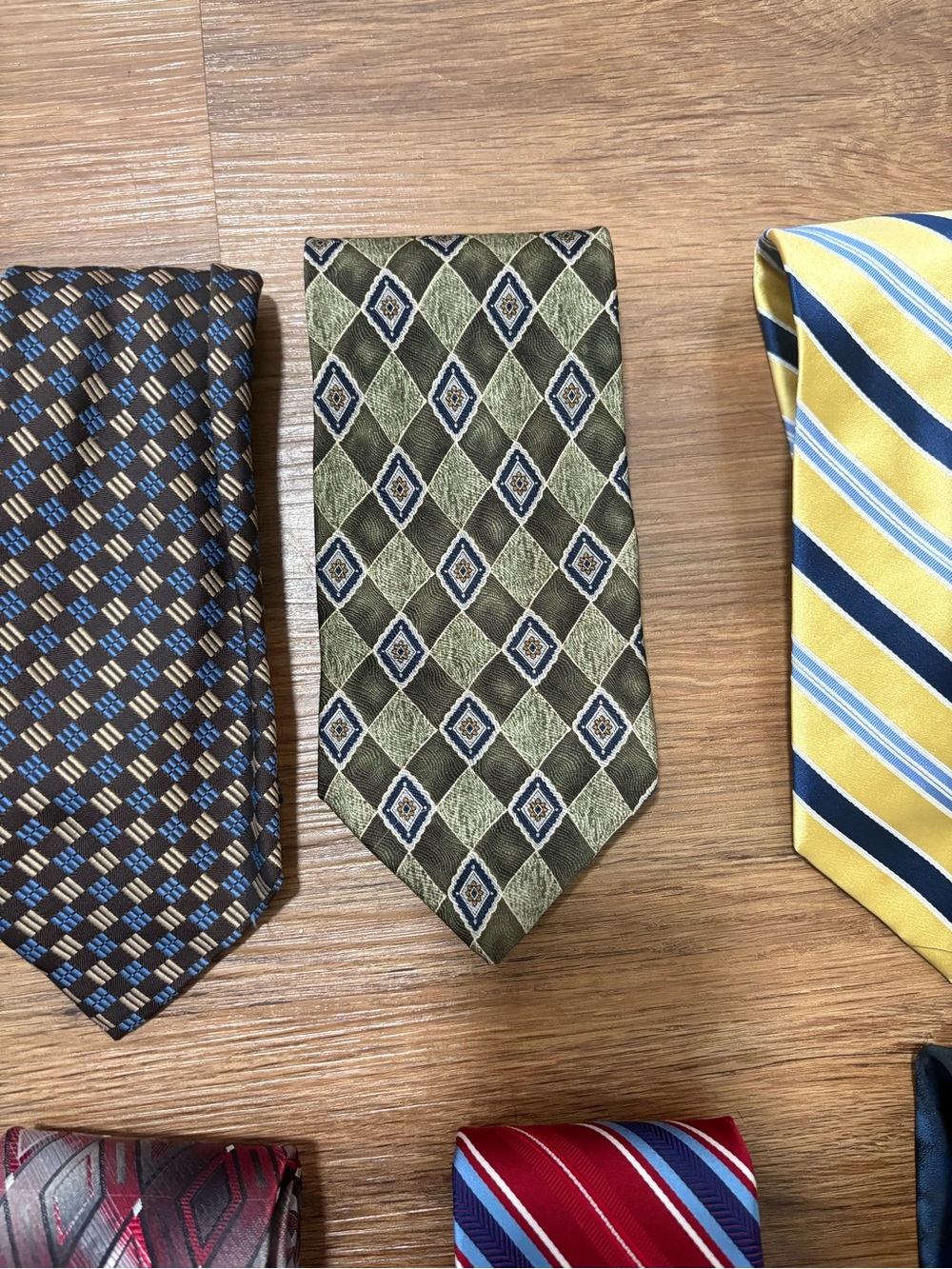 Men’s Necktie Lot of 9 Mixed Patterns Striped Geometric Business Dress Ties - Picture 4 of 11